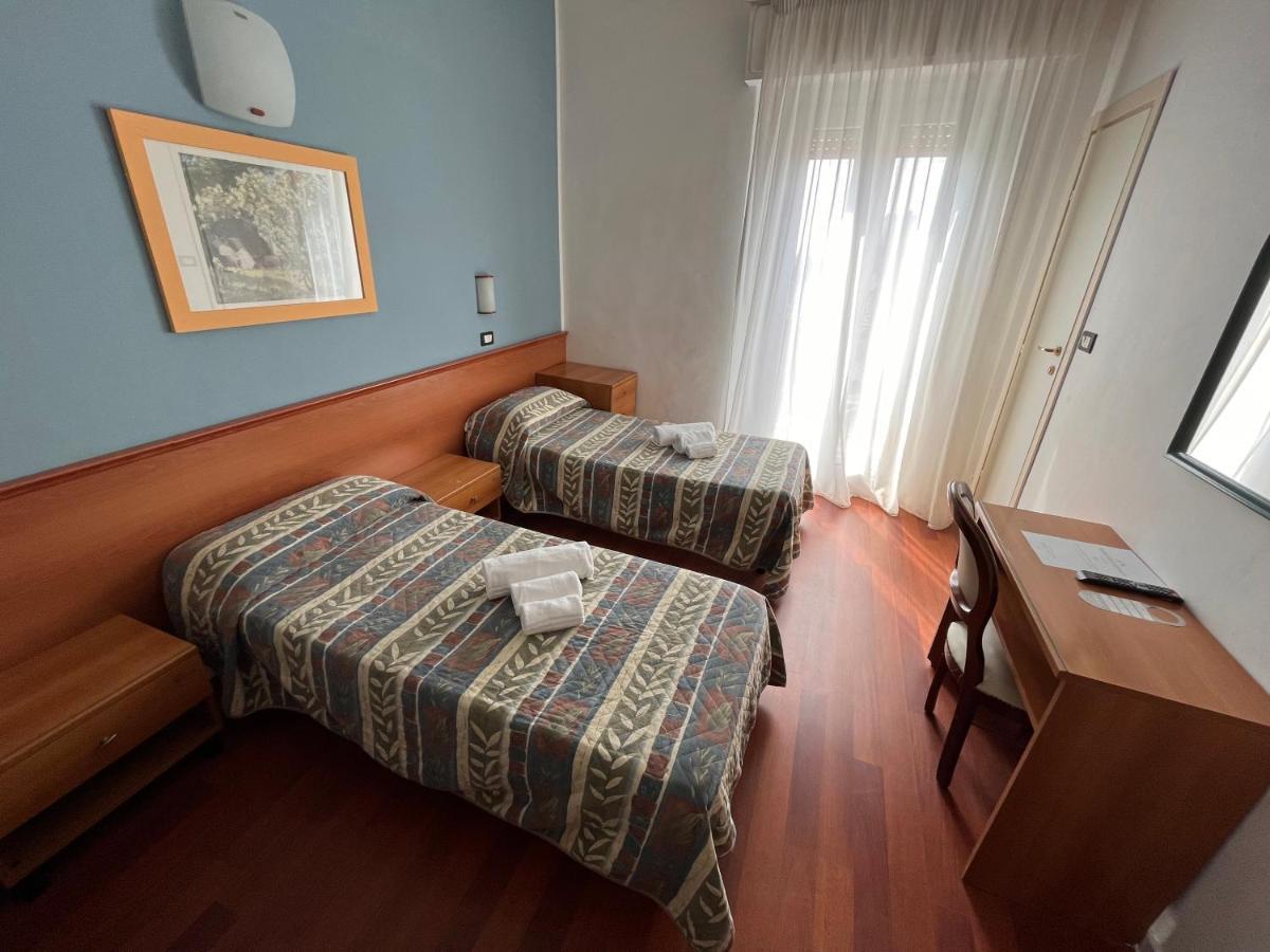 Hotel Stella D'Italia - Nuova Gestione Rimini Bagian luar foto